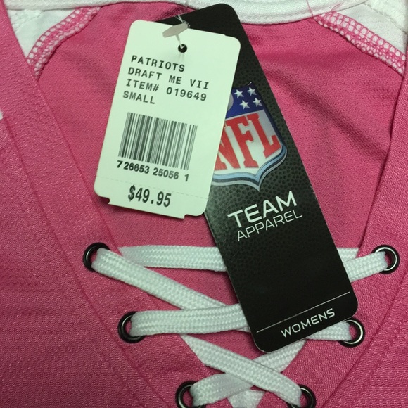 New with tags. NFL patriots shirt - Picture 4 of 4